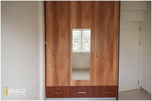 i Build Interiors are Manufacturers of kitchens, wardrobes, and interiors.