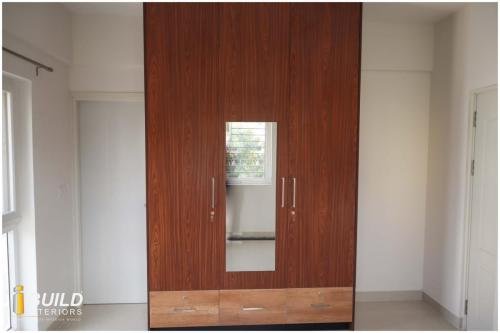 i Build Interiors are Manufacturers of kitchens, wardrobes, and interiors.
