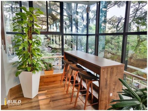 i Build Interiors are Manufacturers of kitchens, wardrobes, and interiors.